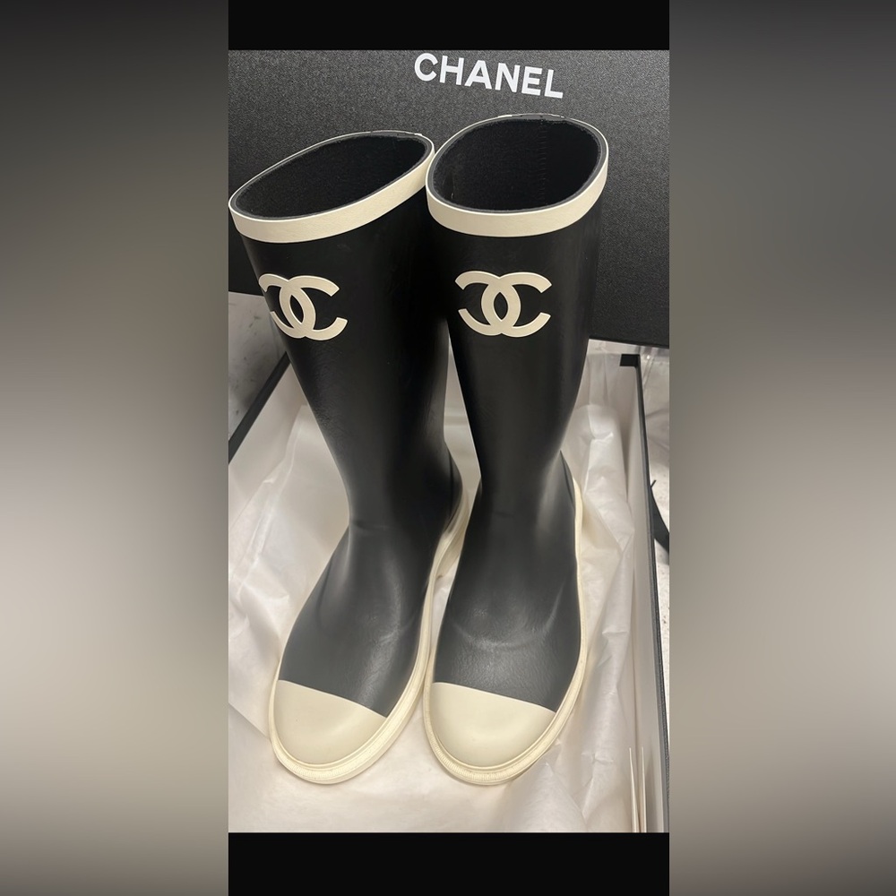 CHANEL rain boots 26c